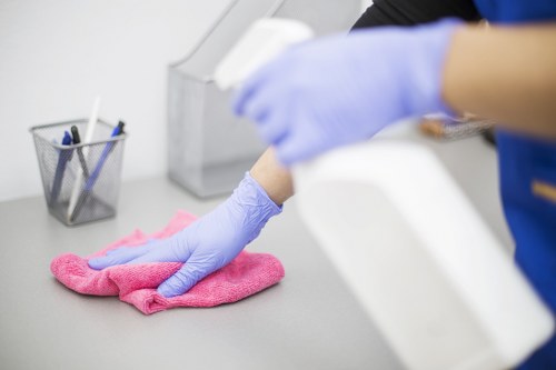 Professional one-off cleaning service for a KT2 home